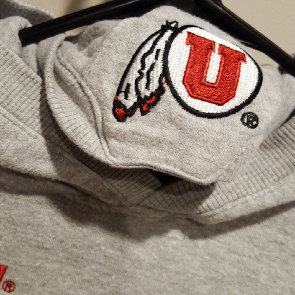 Adidas University of Utah hoodie - Picture 3 of 5